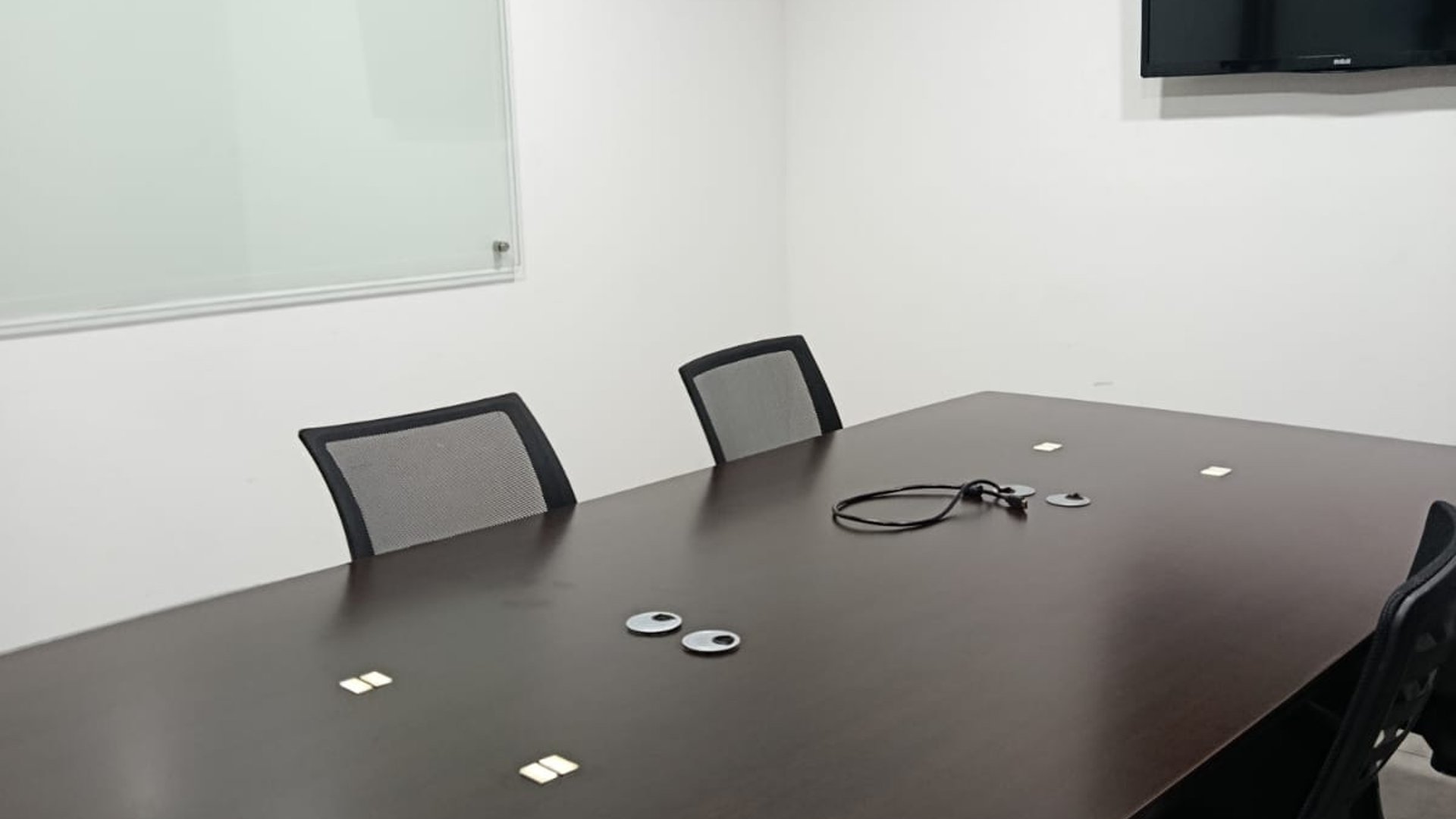 ALQUILO LINDAS Y ECONOMICAS OFICINAS EN ZONA 12 - Miniatura 15