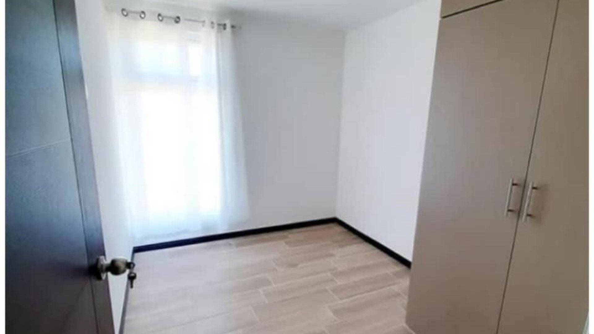 Apartamento en renta en zona 10, Santa Catarina Pinula - Miniatura 3