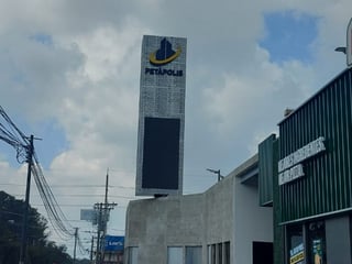 Venta Oficina en edificio Petapolis zona 12 - 5