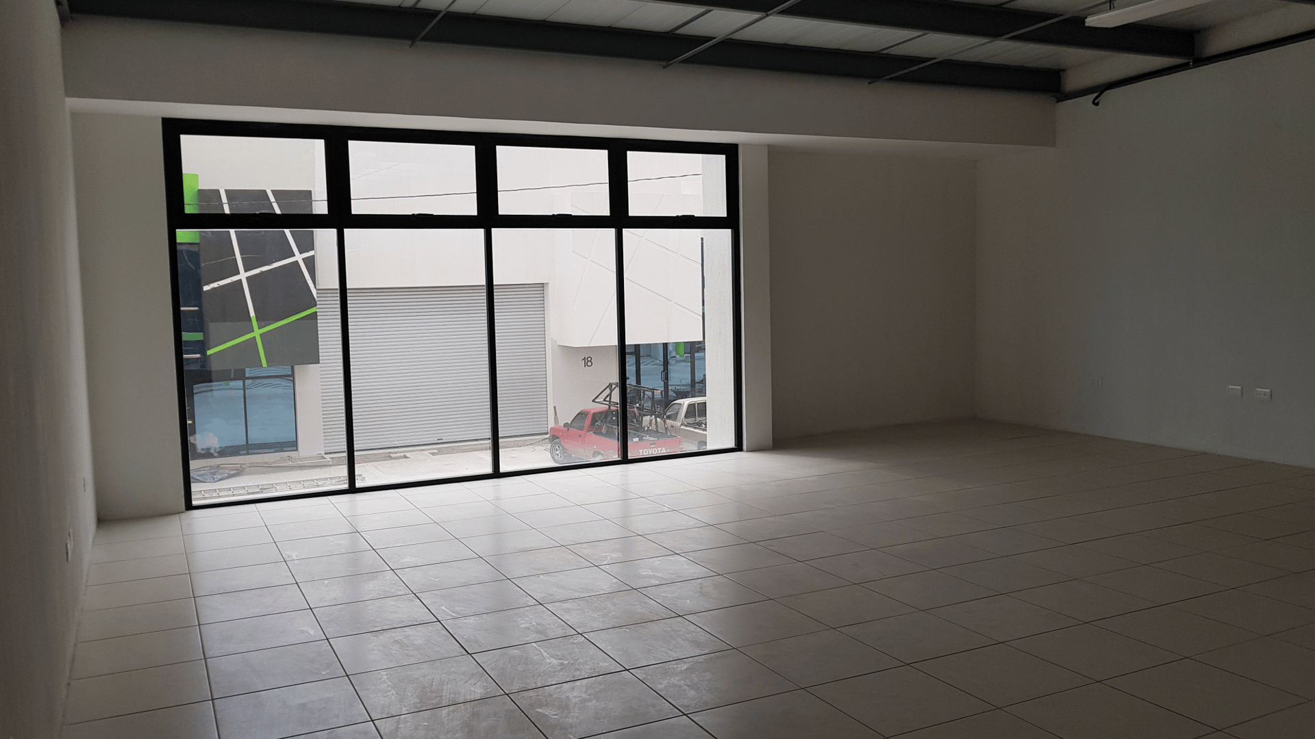 ALQUILER DE OFIBODEGA 227MT2 - CENTRO SUR, VILLA NUEVA - Miniatura 4