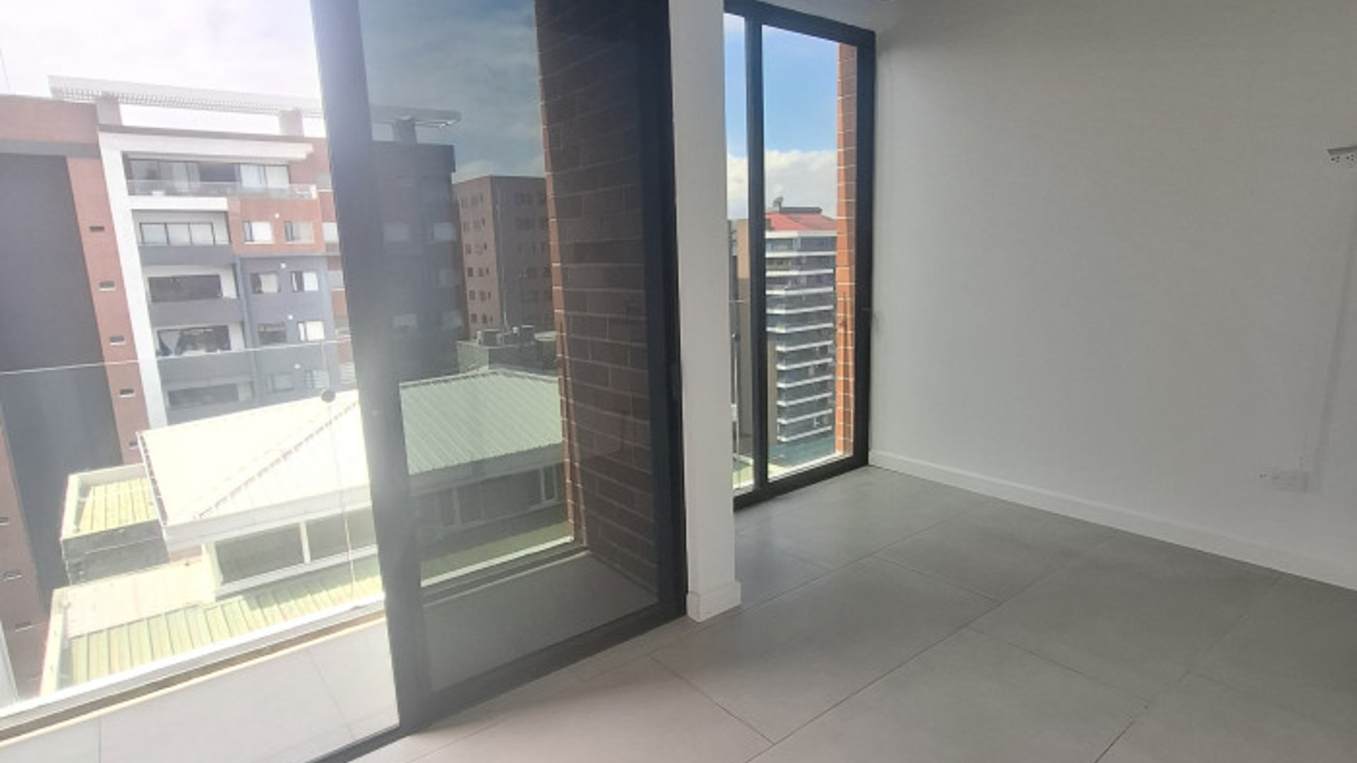 Clinica en Renta edificio Medico en zona 14 - Miniatura 10