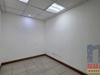 Local en Renta, Zona 08 (R10356) - 3
