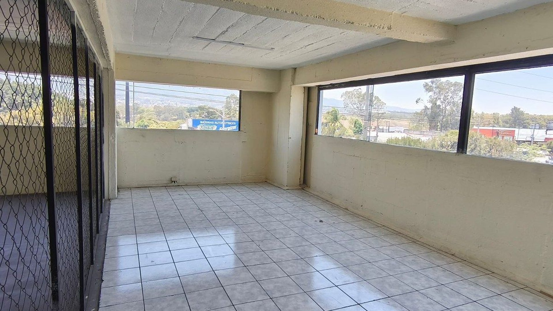 Bodega en Renta - Sobre Calzada Aguilar Batres Zona 12 - Miniatura 13