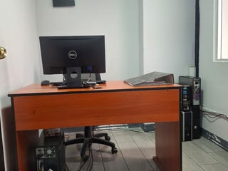 OFICINA EN RENTA EN ZONA 4 - 2