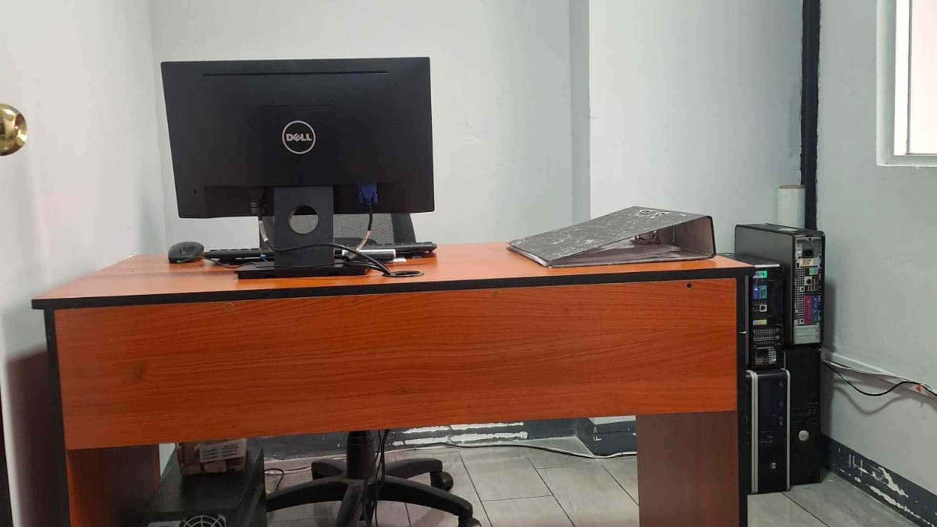 OFICINA EN RENTA EN ZONA 4 - Miniatura 2