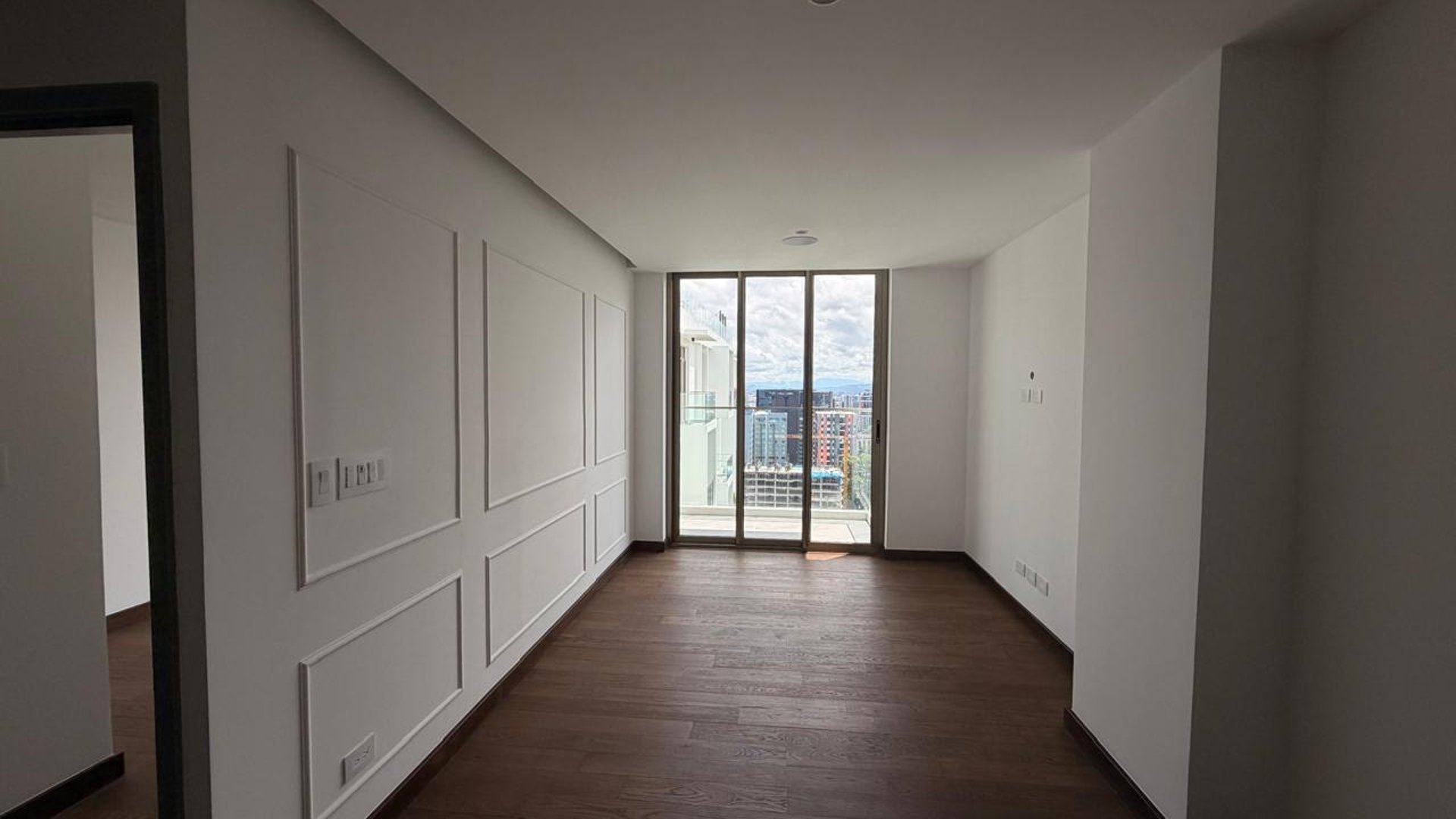 Apartamento en Alquiler Edificio Atarah, zona 10 N20 - Miniatura 8
