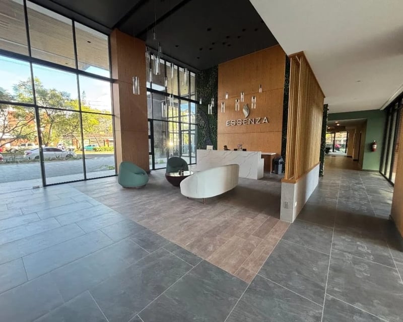 📍 APARTAMENTO SEMIAMUEBLADO EN RENTA – 3 HAB | ESSENZA | Z.13