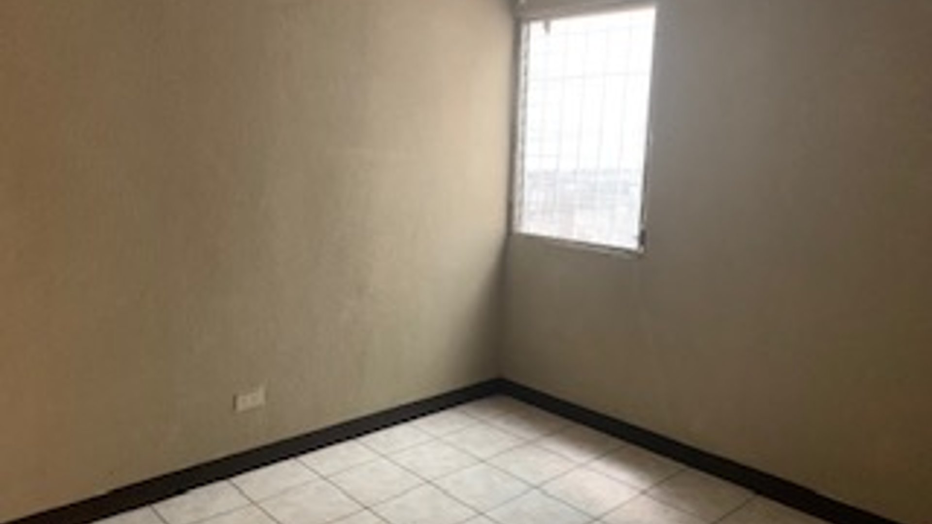 Vendo Casa en Condominio Altos de Fuentes; San Miguel Petapa - Miniatura 13