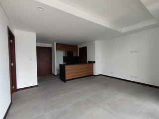 Apartamento en Venta Edificio Reserva 5ta Avenida, zona 14 - Image 5