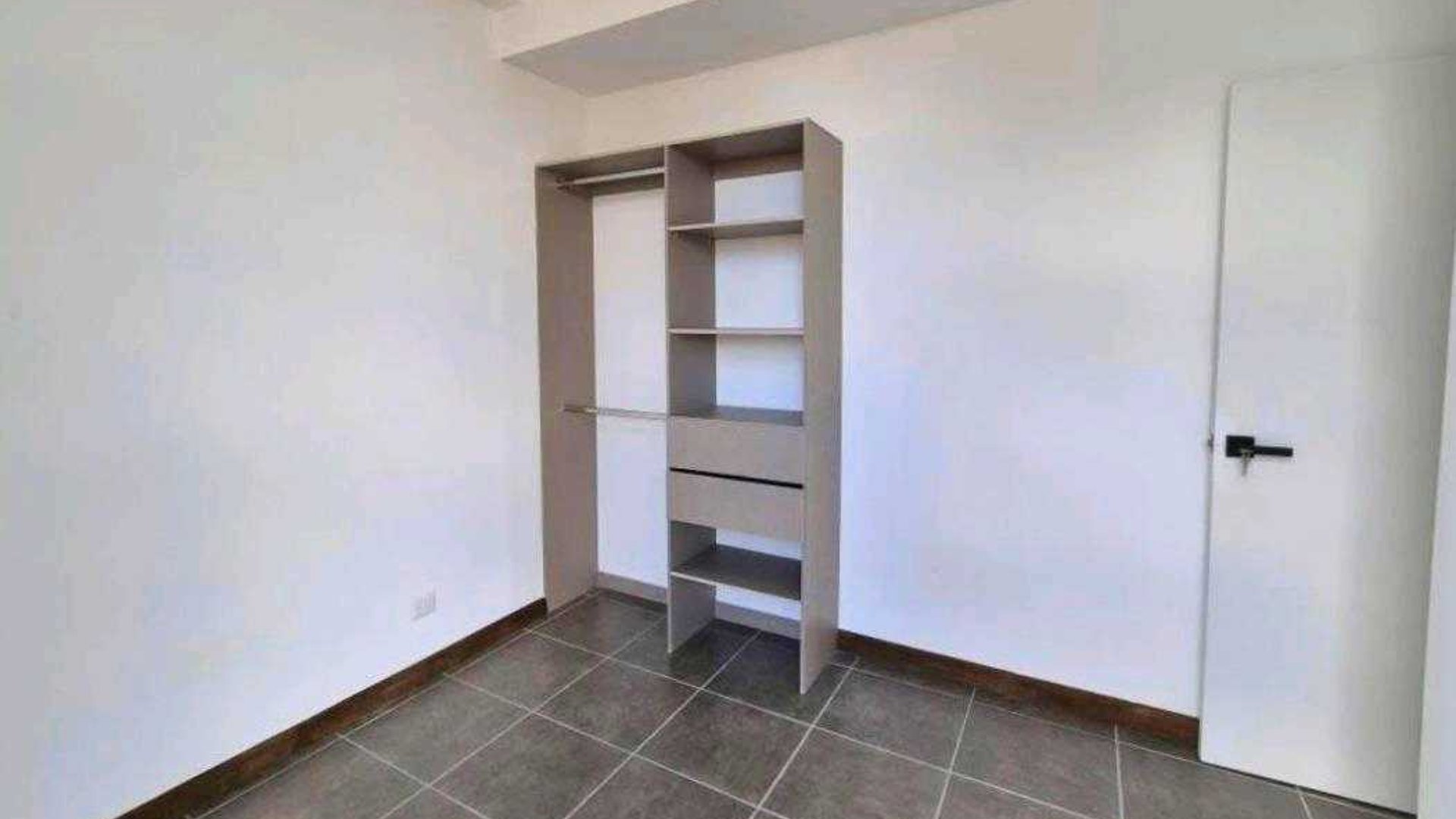 APARTAMENTO EN ALQUILER ????Edificio Quince Esquina, Zona 15 - Miniatura 5