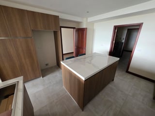 Apartamento de 3 habitaciones con sala familiar en venta Z10 Ref-5308 - 3