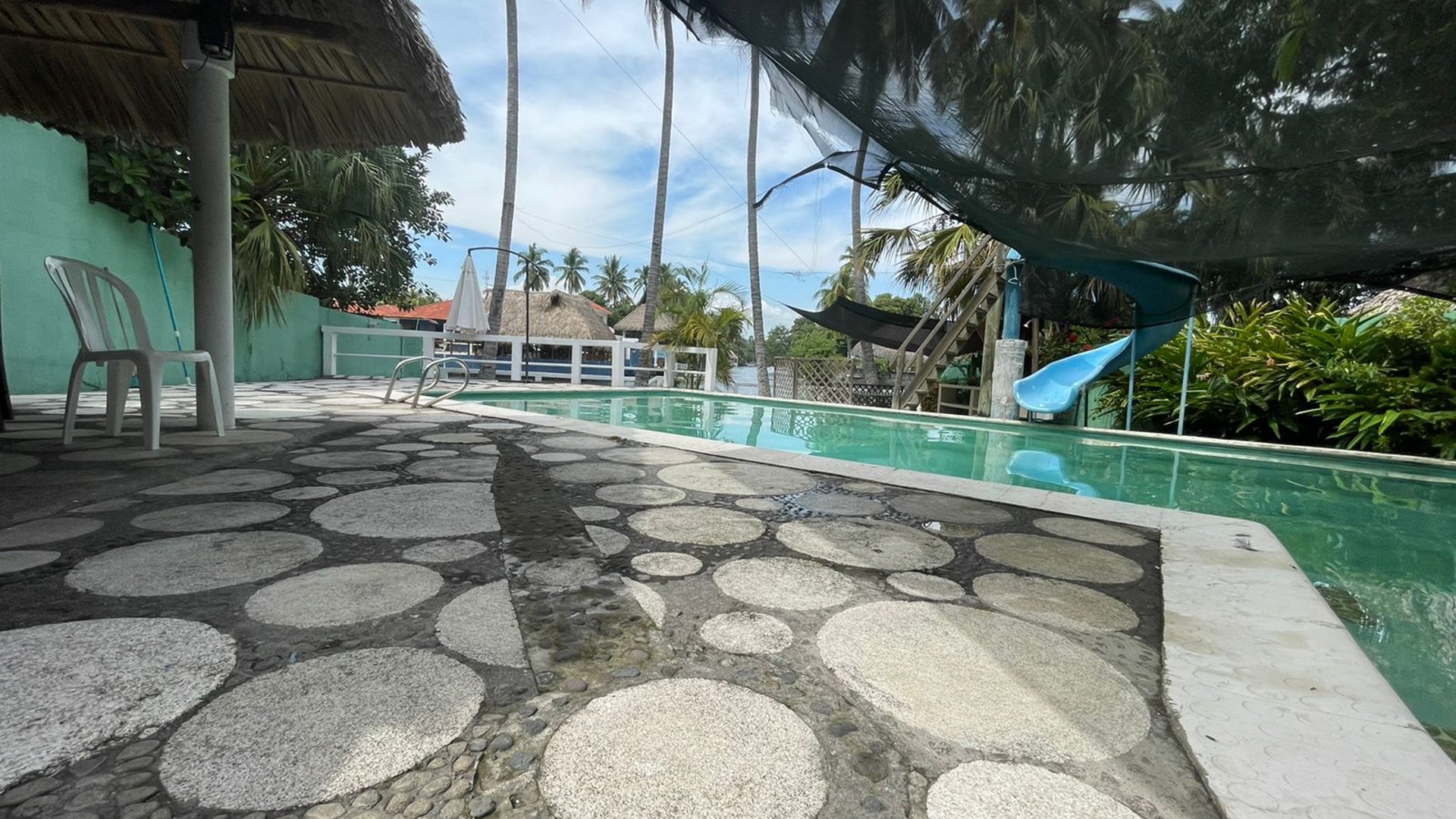 CASA DE PLAYA EN RENTA, EN LIKIN