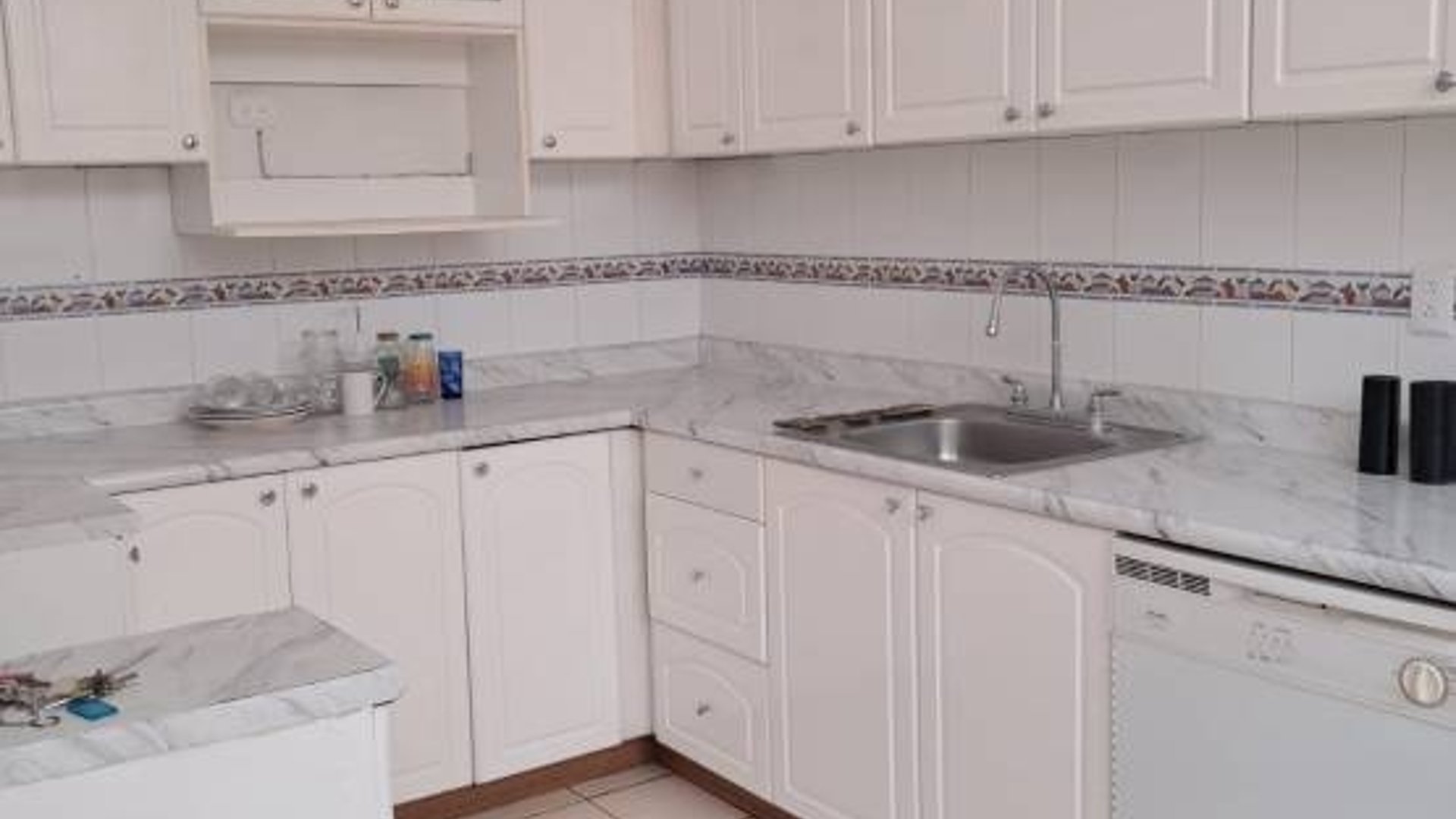 Casa fuera de condominio en Renta, Zona 10 (R10420) - Miniatura 2