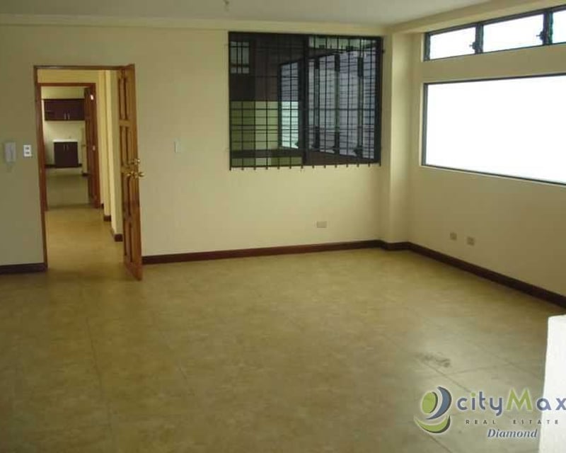 Apartamento en renta en zona 10 cerca de la UFM