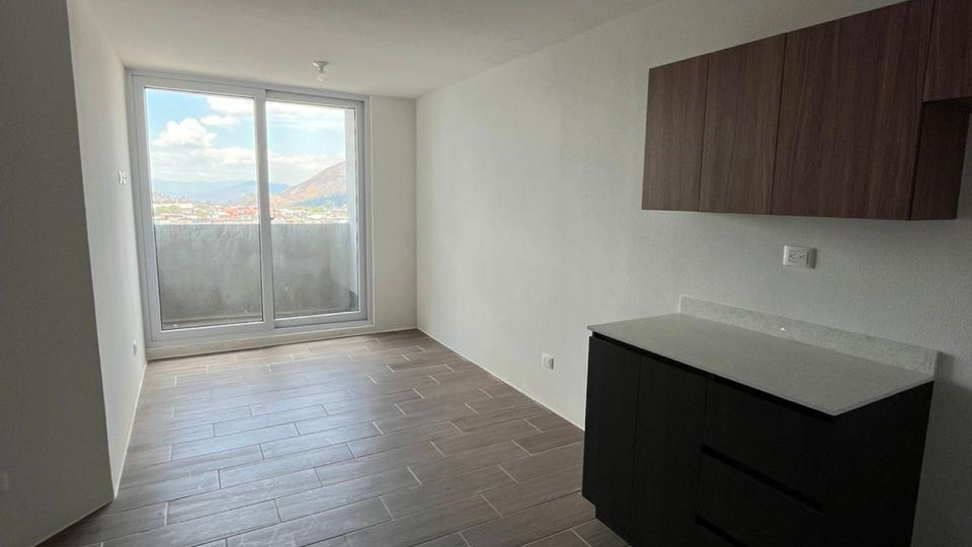 APARTAMENTO EN EDIFICIO CUMBRES DEL PEDREGAL ZONA 6