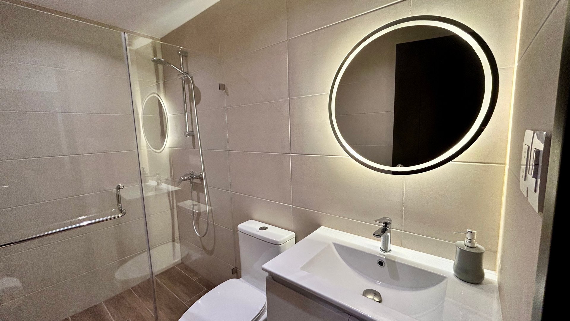 Apartamento en alquiler, Edificio Marabi, Zona 11. Disponible Agosto - Miniatura 8