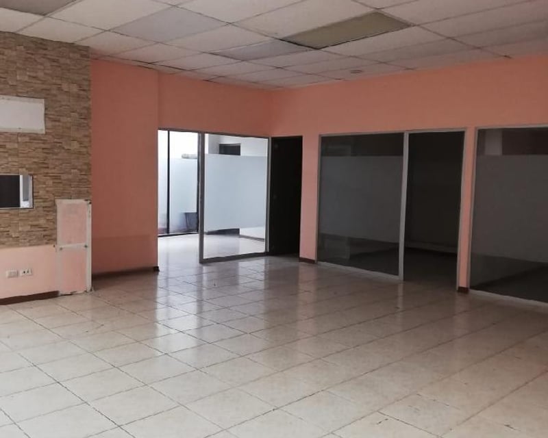 En Renta Oficina en Ave Reforma con 161m2 en Zona 9