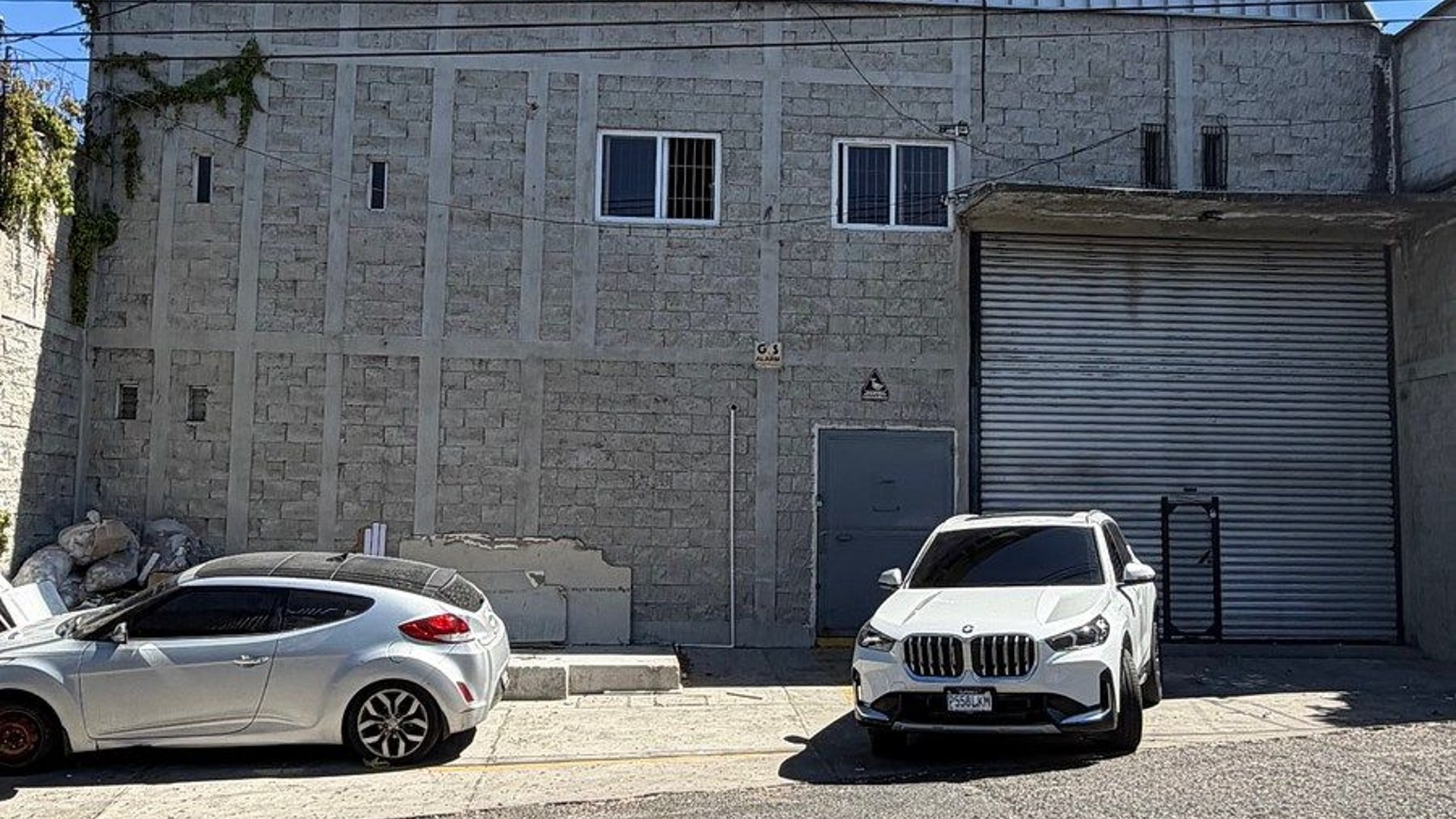 Bodegas en Venta en Zona 2 de Mixco – Cerca de Calzada Roosevelt | Ideales para