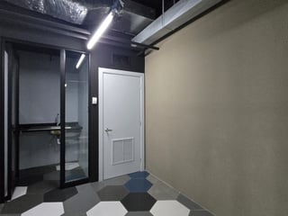 Venta o Alquiler de Oficina en Europlaza zona 14 - Image 14