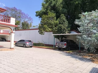 VENDO AMPLIA CASA EN ZONA 7 SECTOR MATEO FLORES - 2