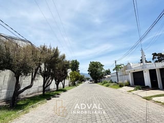 Venta de Casa Aguilar Batres para vivienda o para derrumbar y construir Zona 12 - 3