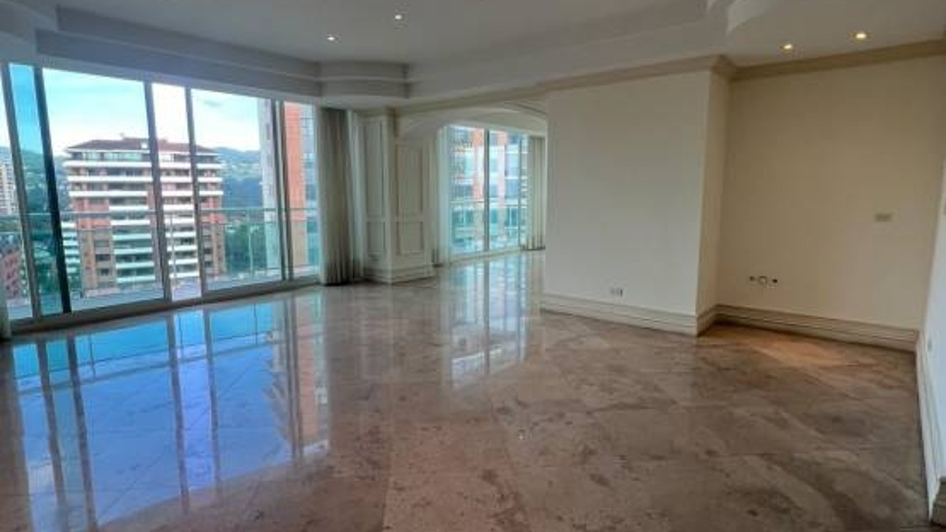 Apartamento en Renta, Zona 14 (R10457) - Miniatura 6