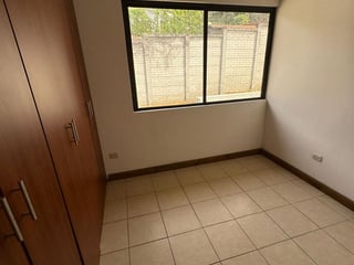 Casa dentro de garita en renta - 3 habitaciones en zona 16 Ref-5713 - 5