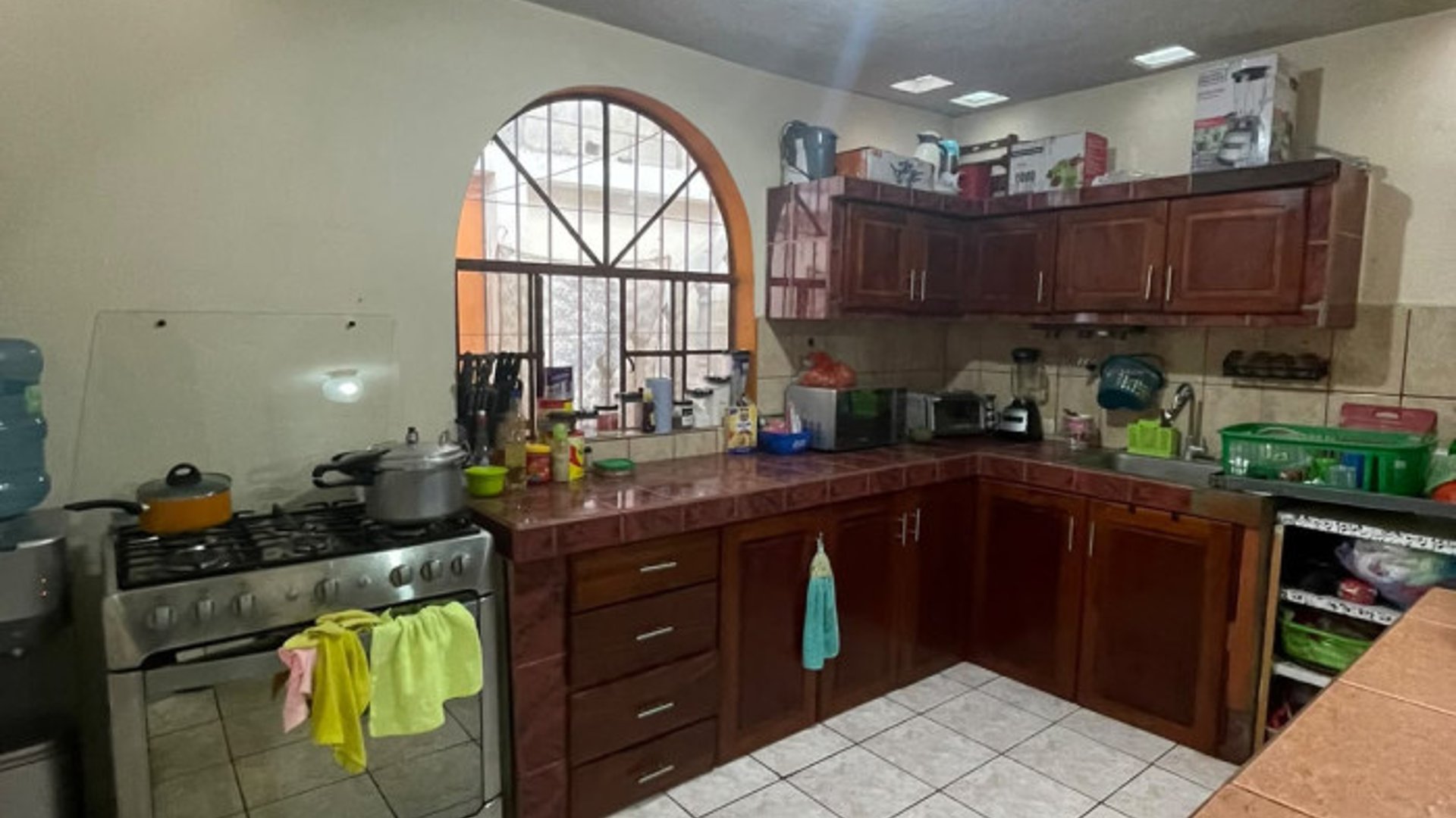 Casa en Venta de 4 Habitaciones en Villa Nueva Zona 4 - Miniatura 5
