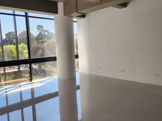 Oficina en venta, en Zone 14 - 2