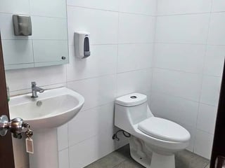 Edificio en renta 6a avenida, zona 4 - Image 17