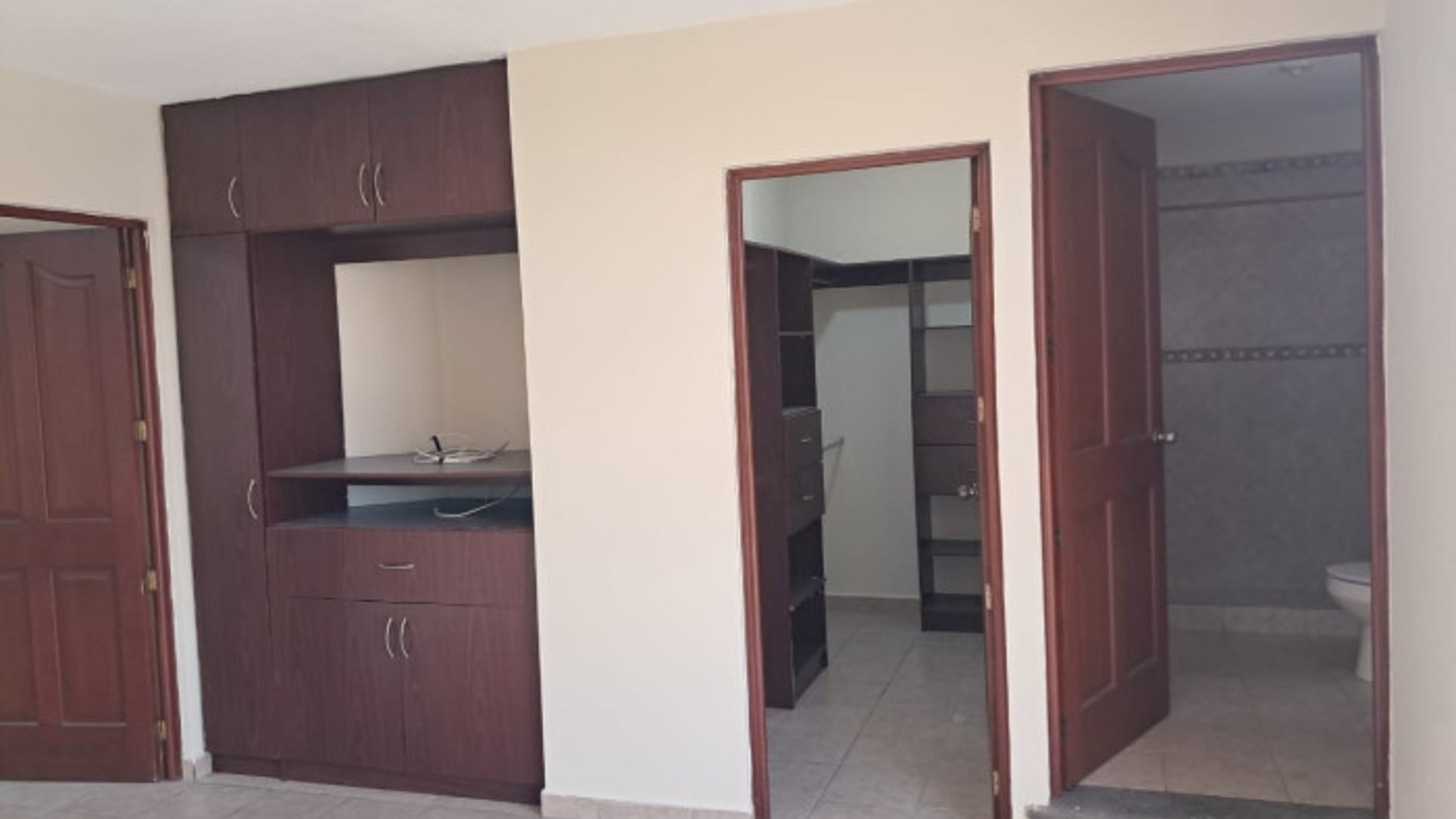 Casa en Venta Recidencial Entre Encinos Mixco - Miniatura 12