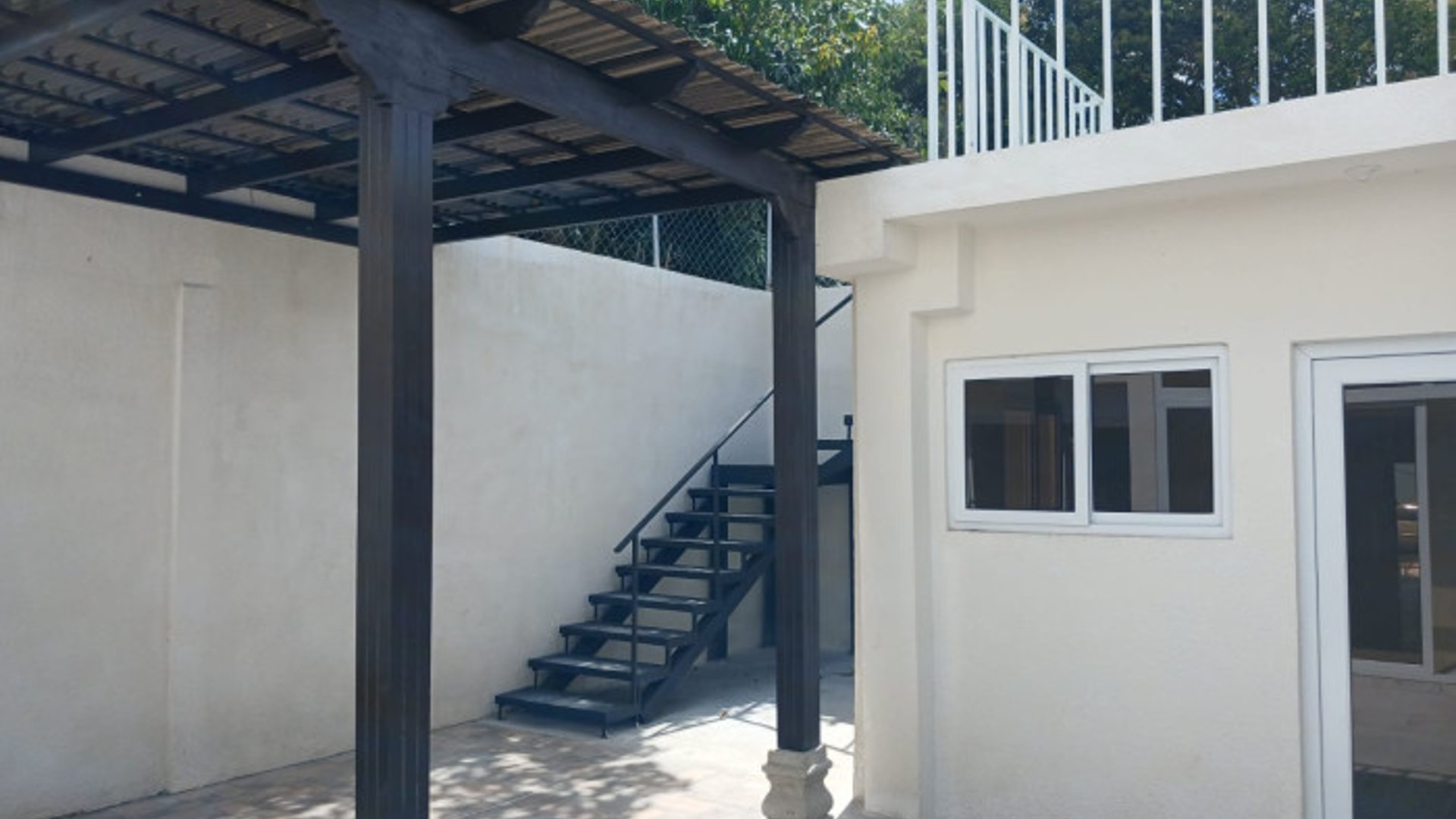 CASA REMODELADA EN VENTA EN ZONA 1 - Miniatura 8