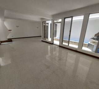 Casa en alquiler, zona 13.