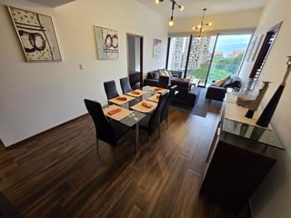 Apartamento en renta de 2 habitaciones y balcón en zona 10 Ref-5293 - 2