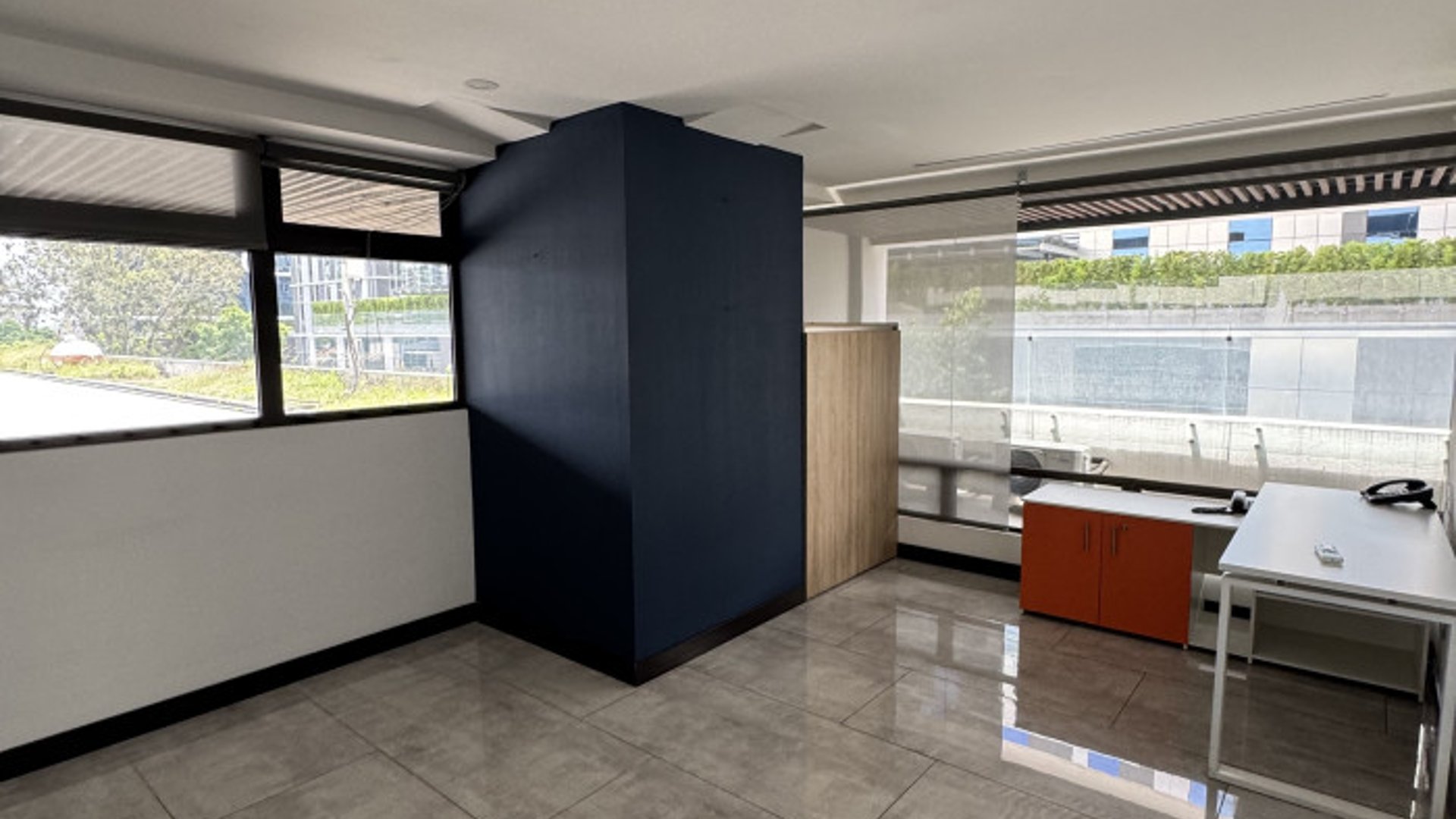 Oficina Comercial en Renta Geminis zona 10 - Miniatura 10