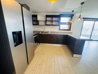 📍 APARTAMENTO EN VENTA – 2 HAB + BALCÓN | TORRE 360 | ZONA 15 - 4