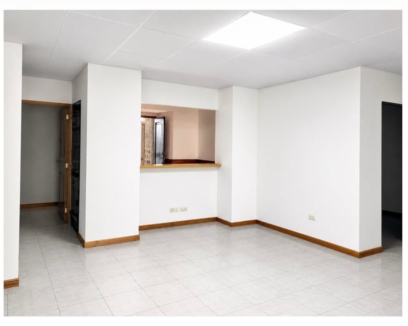 OFICINA EN RENTA ZONA 10 ZONA VIVA 126 Mts2  $1,625.00