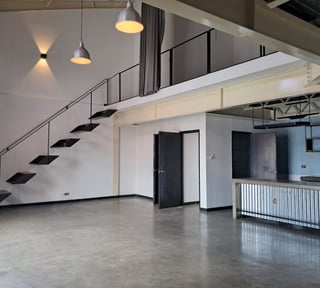 📍 APARTAMENTO TIPO LOFT EN RENTA – 1 HAB | CANTÓN EXPOSICIÓN | ZONA 4