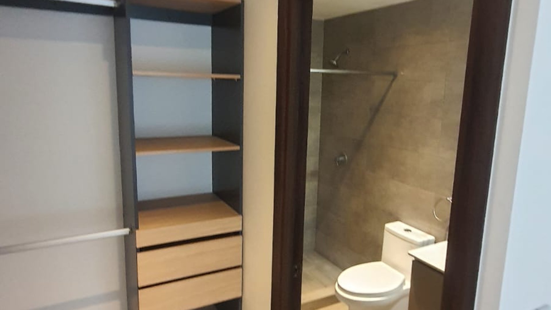 APARTAMENTO EN ALQUILER ZONA 15 PARQUE 15 - Miniatura 3