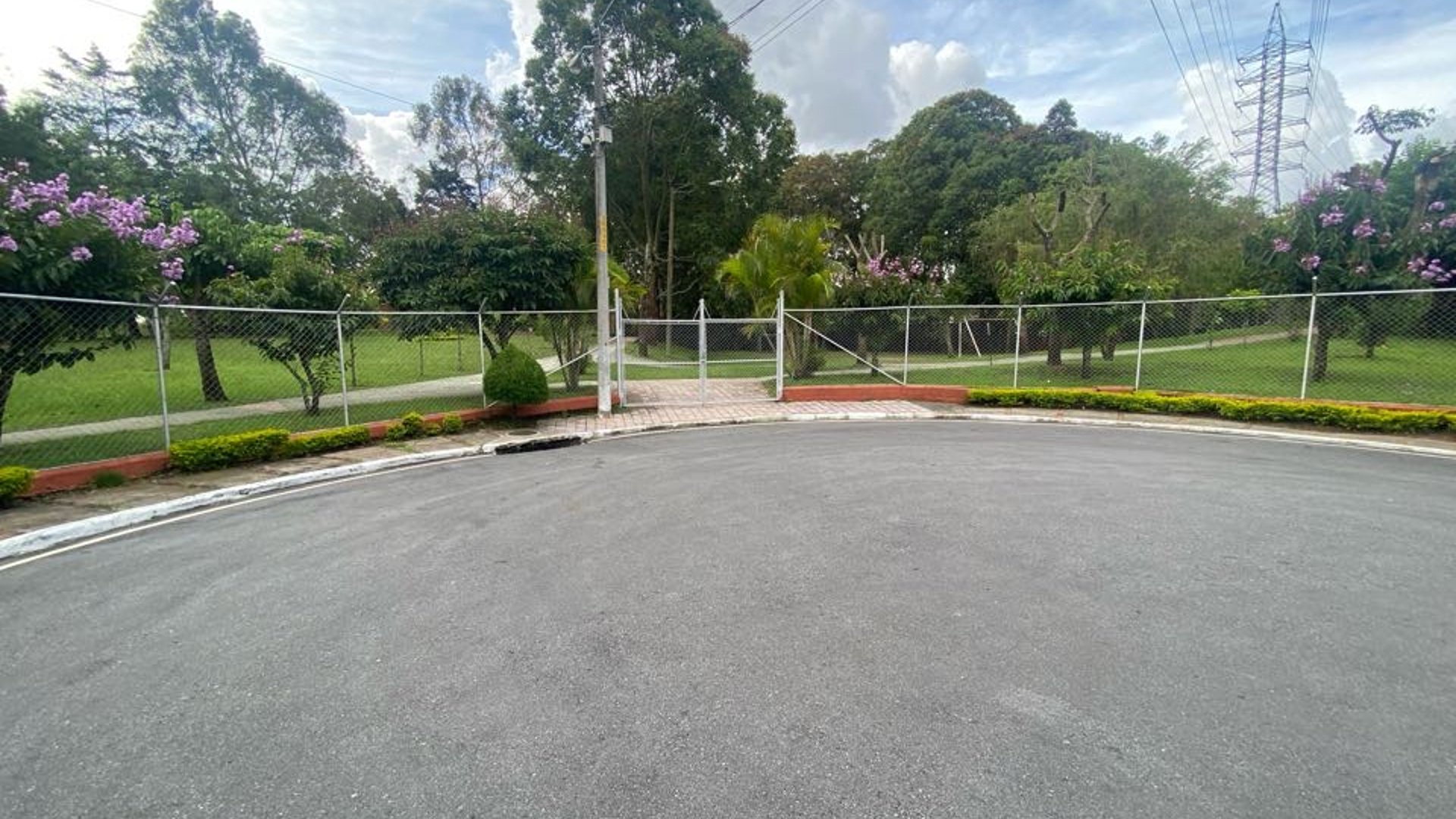 CASA EN VENTA EN RESIDENCIALES SAN JORGE ZONA 11 - Miniatura 17