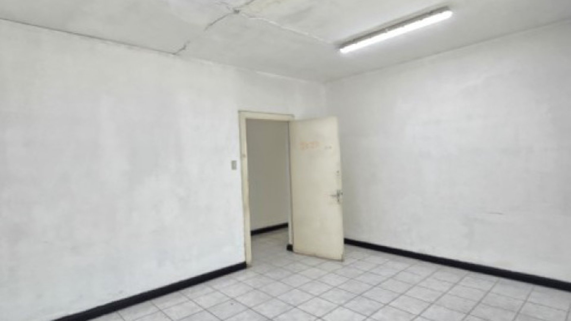 Propiedad para Uso Comercial en zona 12 - Miniatura 24