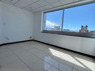 DUBAI CENTER / Oficina en Venta , zona 10 - 4