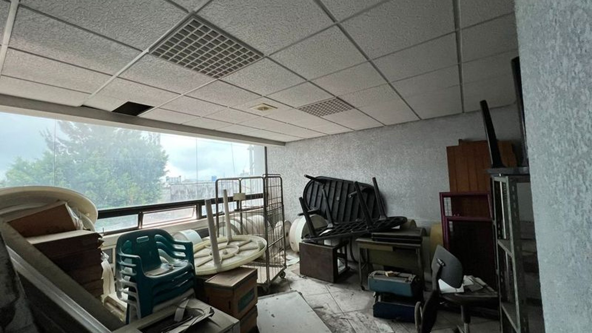 Local comercial en venta y renta, en Zona 5