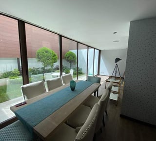 Venta de apartamento amueblado y equipado Edificio Urbana en zona 10 
