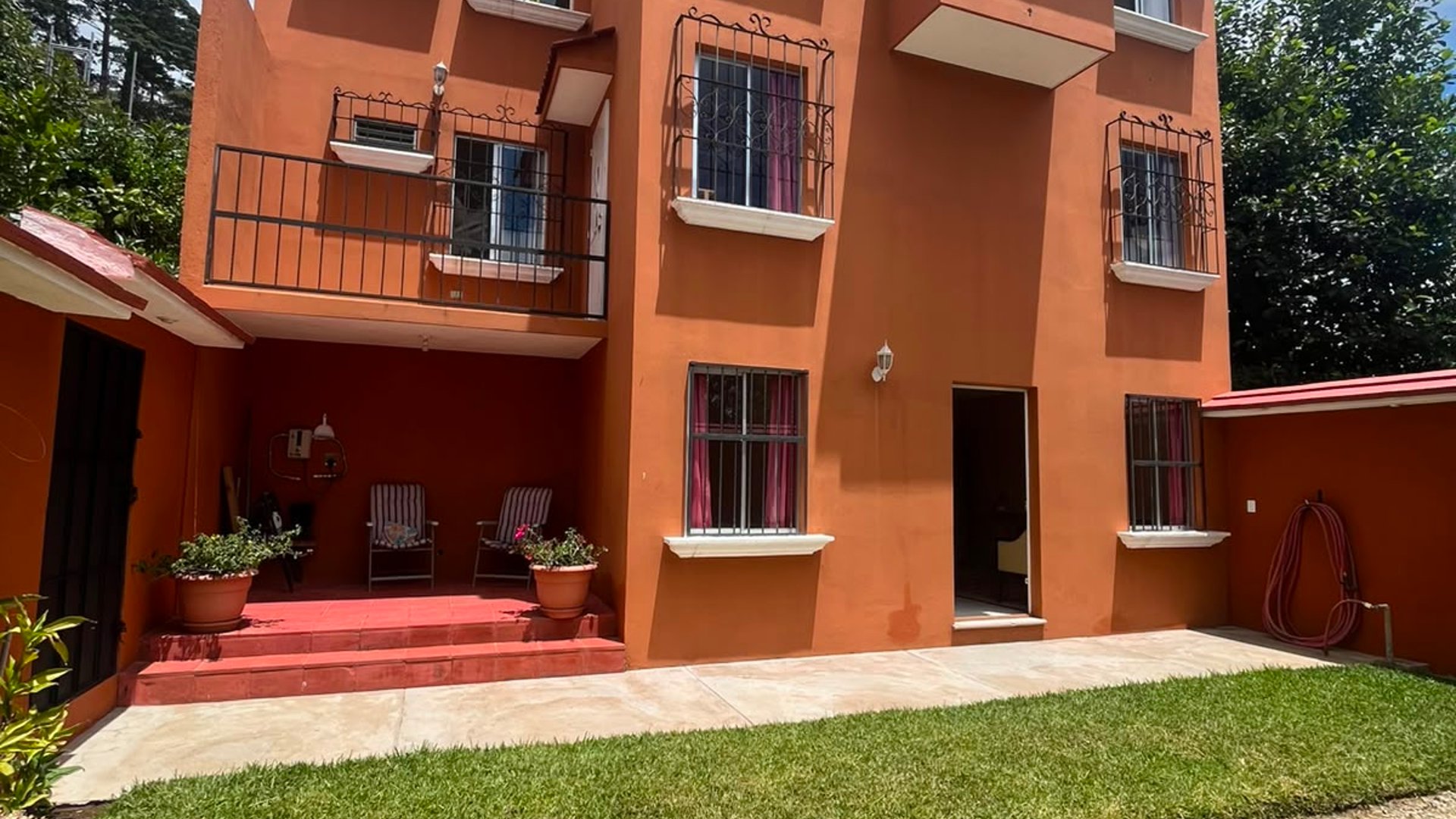 CASA EN VENTA | SANTA LUCÍA MILPAS ALTAS – CERCA DE ANTIGUA GUATEMALA