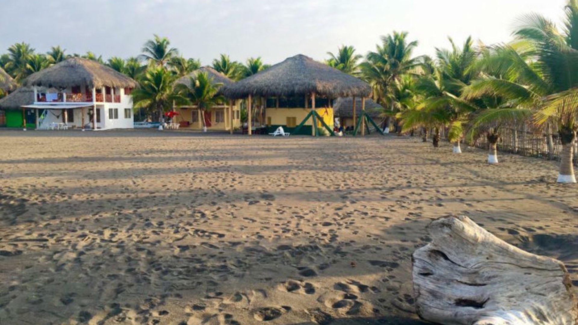 Hermoso Terreno Hotel en las Lisas Barra del Jiote - Miniatura 11