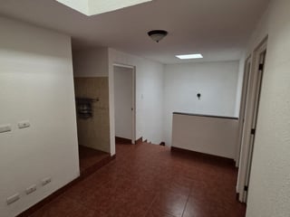 Casa amueblada en renta, Santa Lucia Milpas Altas - Image 11