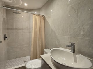 En venta apartamento en Oakland zona 10 Guatemala - 5