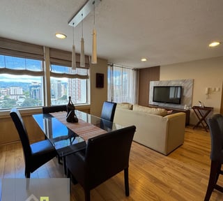 Edificio La Avenida / Apartamento Amueblado, zona 10