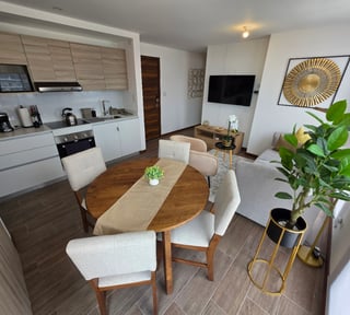 Rento apartamento amueblado de 2 habitaciones en Zona 13 Ref-4818